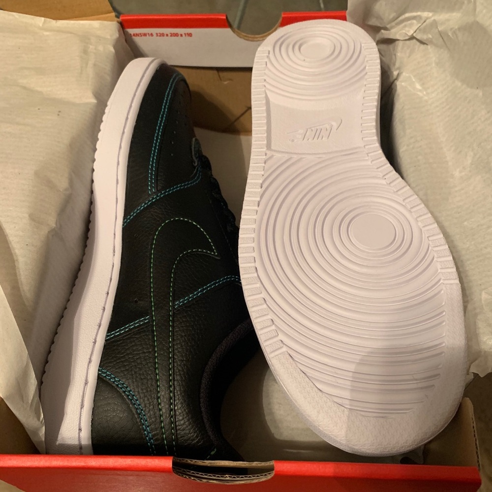 New Nike court vision low shoes size 10